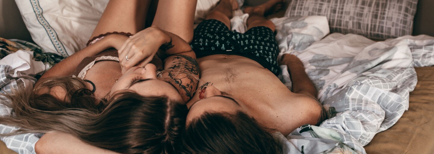 Aký bol tvoj prvý sex? Mladí Slováci nám prezradili svoje zážitky. Od toho, čo počuli, videli vo filmoch či v porne, to má ďaleko