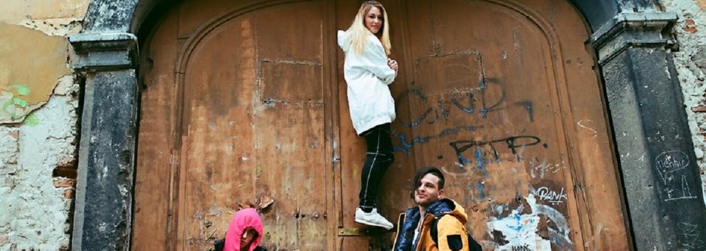 Aless a Ego vysvetľujú dôležitosť zmeny a dospievania na spoločnej skladbe s produkciou od Wicha