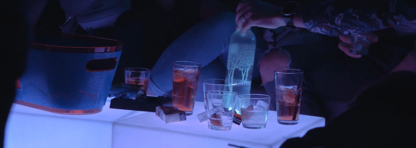 Alkohol ničí tvoju psychiku, výkon aj sexuálny život. Takto zistíš, že si závislý