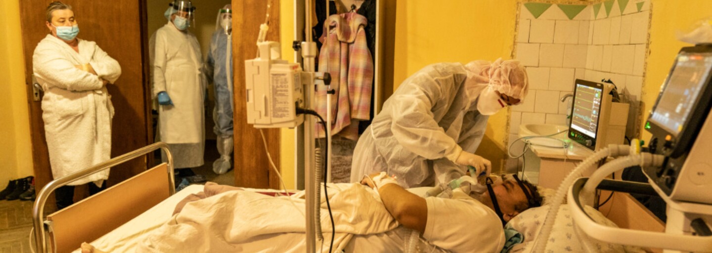 Američan sa vydával za mŕtveho, aby sa vyhol trestu. Chytili ho v Škótsku, keď dostal covid