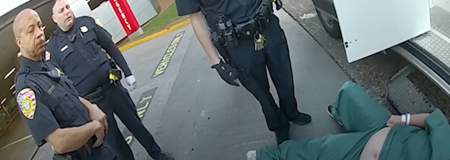 Američanka zemřela poté, co odmítla opustit nemocnici. „Umírám,“ křičela na policisty, kteří ji při zatýkání ponižovali