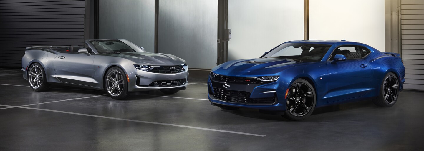 Americká ikona přitvrzuje designem i technikou. Nové Camaro dostalo 10stupňový automat