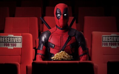 Americké kino promítalo Deadpoola a prodávalo pivo. Ryan Reynolds za ně zaplatil pokutu Americké kino promítalo Deadpoola a prodávalo pivo. Ryan Reynolds za ně zaplatil pokutu