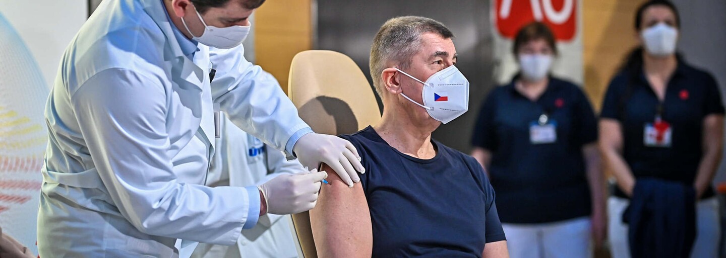 Andrej Babiš: Třetí dávku očkování dostanou lidé nad 60 let už po pěti měsících