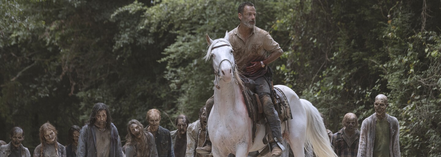 Andrew Lincoln vo Walking Dead nekončí. Rick Grimes bude tvárou trilógie nových filmov, ktoré sa začnú natáčať už o rok