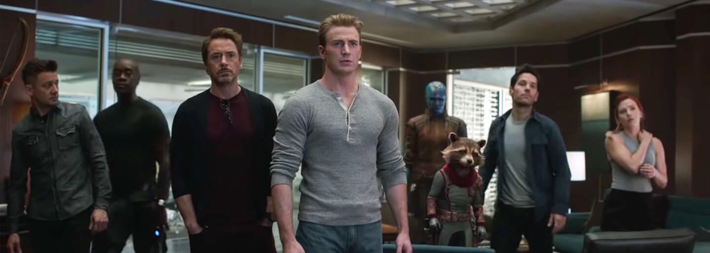 Ant-Man má Thanosovi vliezť do zadku a zabiť ho tým, že sa v ňom zväčší. Čo si o tejto šialenej teórii myslí uznávaný fyzik?