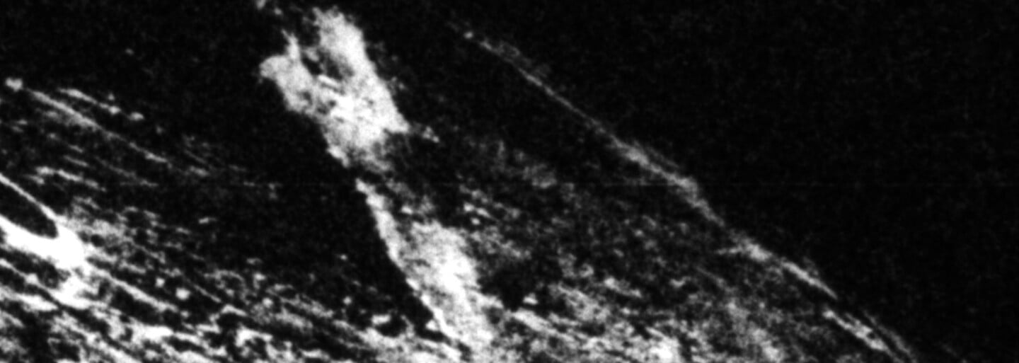 Apollo 8 na Zemi přineslo kromě historických statistik i přímo neuvěřitelný záběr s podivným objektem