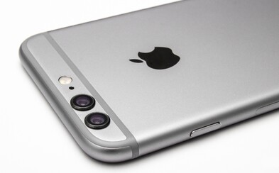 Apple dá dvojitý fotoaparát iba 5.5-palcovému iPhone 7 Plus. Menšia verzia zostane pri klasike Apple dá dvojitý fotoaparát iba 5.5-palcovému iPhone 7 Plus. Menšia verzia zostane pri klasike