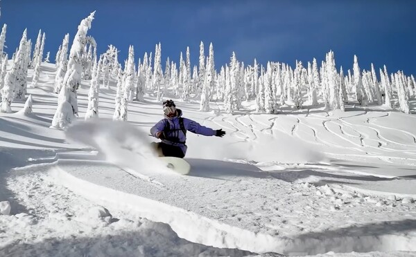 Apple láka na extrémne zábery snowboardistov, všetky vraj nakrútil priamo iPhone 11 Pro