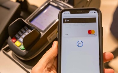 Apple Pay v Česku spuštěno už i pro klienty Fio banky a Raiffeisenbank Apple Pay v Česku spuštěno už i pro klienty Fio banky a Raiffeisenbank