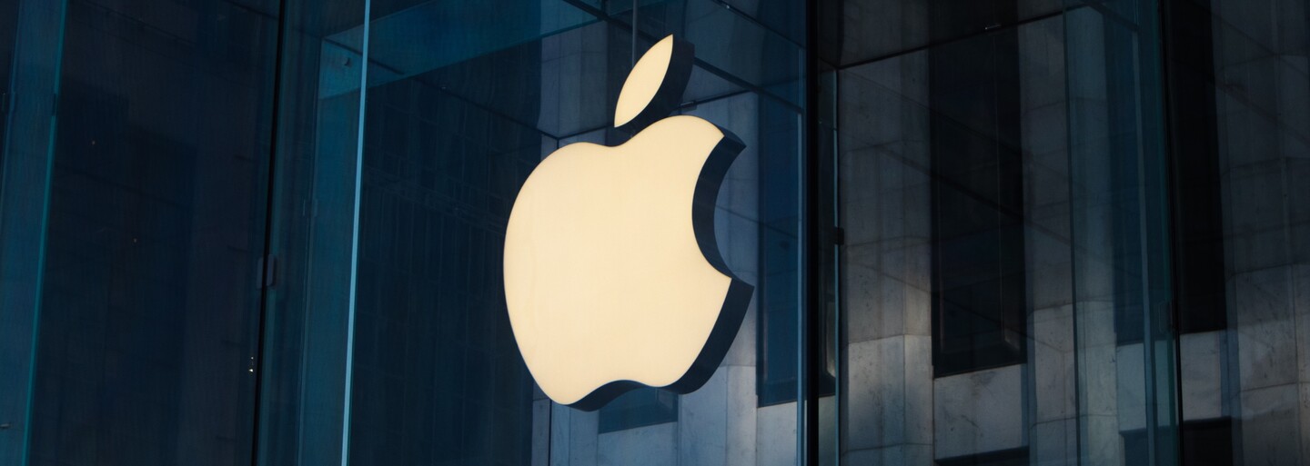 Apple prináša balík služieb pre malé firmy. Chce zjednodušiť zálohovanie dát a správu zariadení