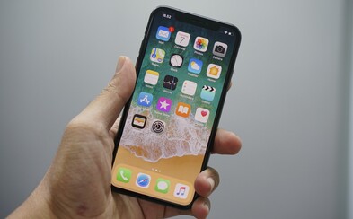 Apple varuje majitele iPhonů. Pokud si baterii nevyměníš u nich, čeká tě pozastavení několika funkcí Apple varuje majitele iPhonů. Pokud si baterii nevyměníš u nich, čeká tě pozastavení několika funkcí