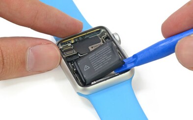 Apple Watch se podrobily pitvě. Jak jsou na tom s náročností na opravu? Apple Watch se podrobily pitvě. Jak jsou na tom s náročností na opravu?