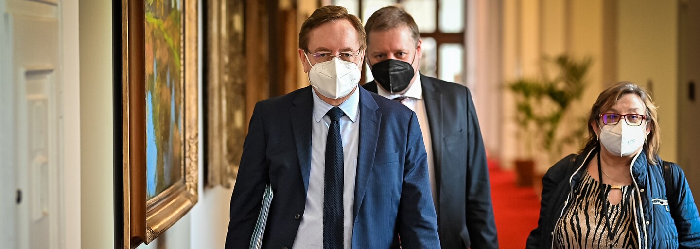 Arenberger údajně nevykázal miliony ze skrytého byznysu. Klinické studie měl uvádět jako kosmetické služby