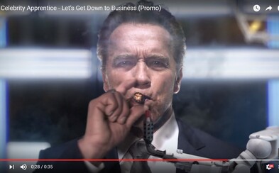 Arnold Schwarzenegger jako nekompromisní šéf firmy v upoutávce k slavné americké televizní show Arnold Schwarzenegger jako nekompromisní šéf firmy v upoutávce k slavné americké televizní show