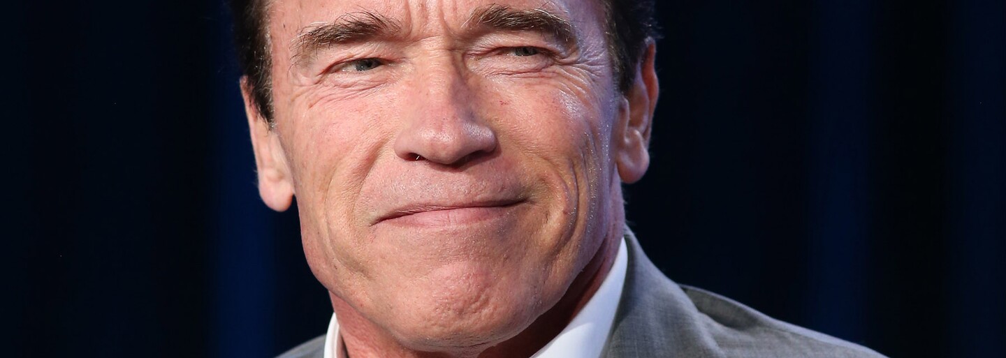 Arnold Schwarzenegger jako nekompromisní šéf firmy v upoutávce k slavné americké televizní show