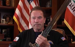 Arnold Schwarzenegger tvrdí, že Trump je najhorším prezidentom v dejinách. Dav útočiaci na Kapitol prirovnal k nacistom