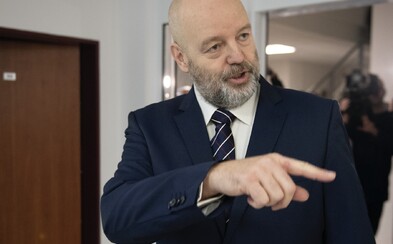 Arogantný Pavol Rusko napomínal novinárov, vadilo mu aj, že sa prokurátor usmieva. Sú zmenky podľa znalkyne falošné? Arogantný Pavol Rusko napomínal novinárov, vadilo mu aj, že sa prokurátor usmieva. Sú zmenky podľa znalkyne falošné?