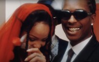 ASAP Rocky a Rihanna sa v novom videoklipe zasnúbili. Skladba D.M.B. je ódou na ich lásku z geta