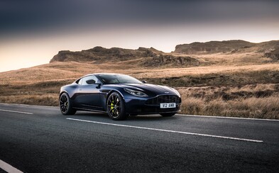 Aston Martin oslavuje 70. výročí modelů DB stokusovou sérií ostré DB11 Aston Martin oslavuje 70. výročí modelů DB stokusovou sérií ostré DB11