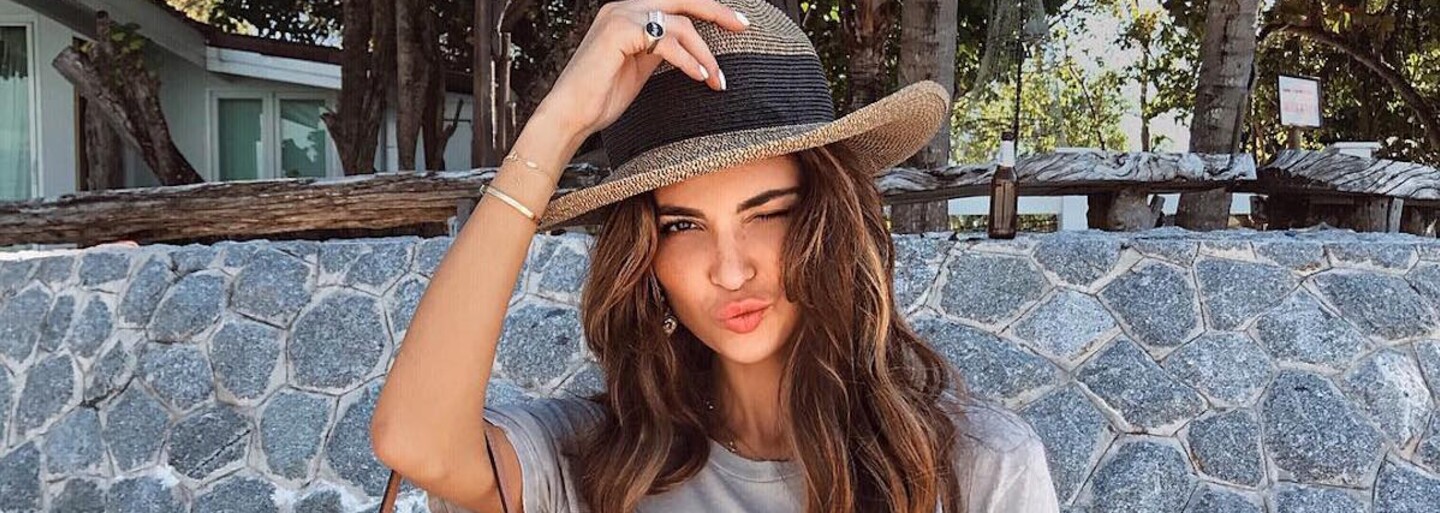 Atraktívna Holanďanka je hviezdou Instagramu. Módna blogerka podniká už aj vo včelárstve