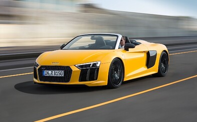 Audi R8 Spyder V10: Nádherné křivky, 540 koní a 318 km/h s větrem ve vlasech Audi R8 Spyder V10: Nádherné křivky, 540 koní a 318 km/h s větrem ve vlasech