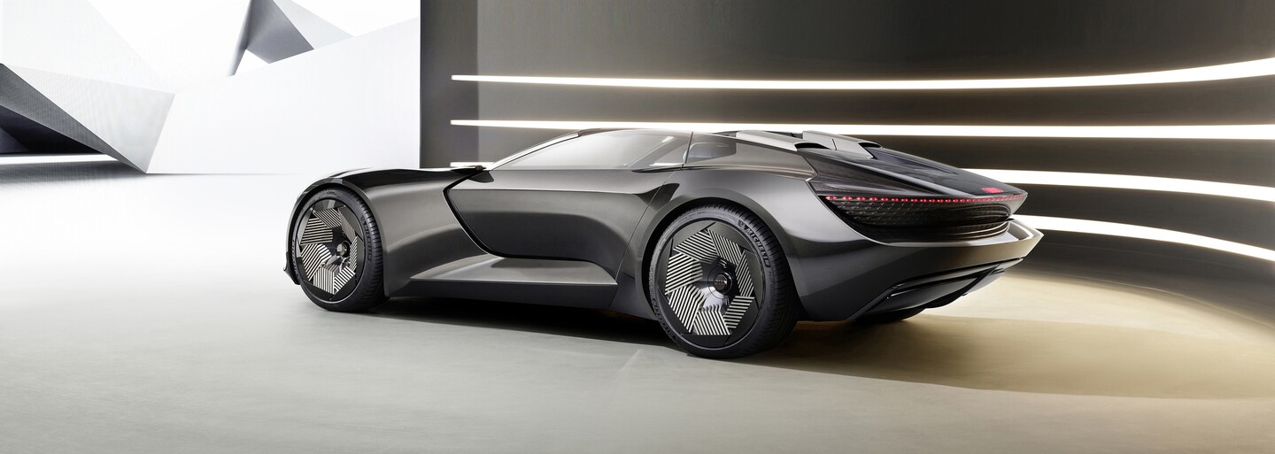 Audi Skysphere je futuristický roadster z budúcnosti, ktorý si vie upravovať dĺžku karosérie