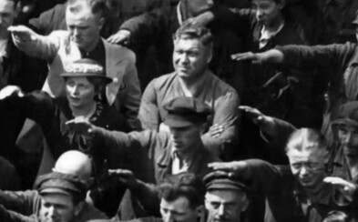 August Landmesser: Muž, který odmítl hajlovat August Landmesser: Muž, který odmítl hajlovat