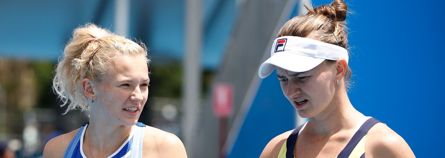 Australian Open: Krejčíková se Siniakovou jsou krok od obhajoby titulu