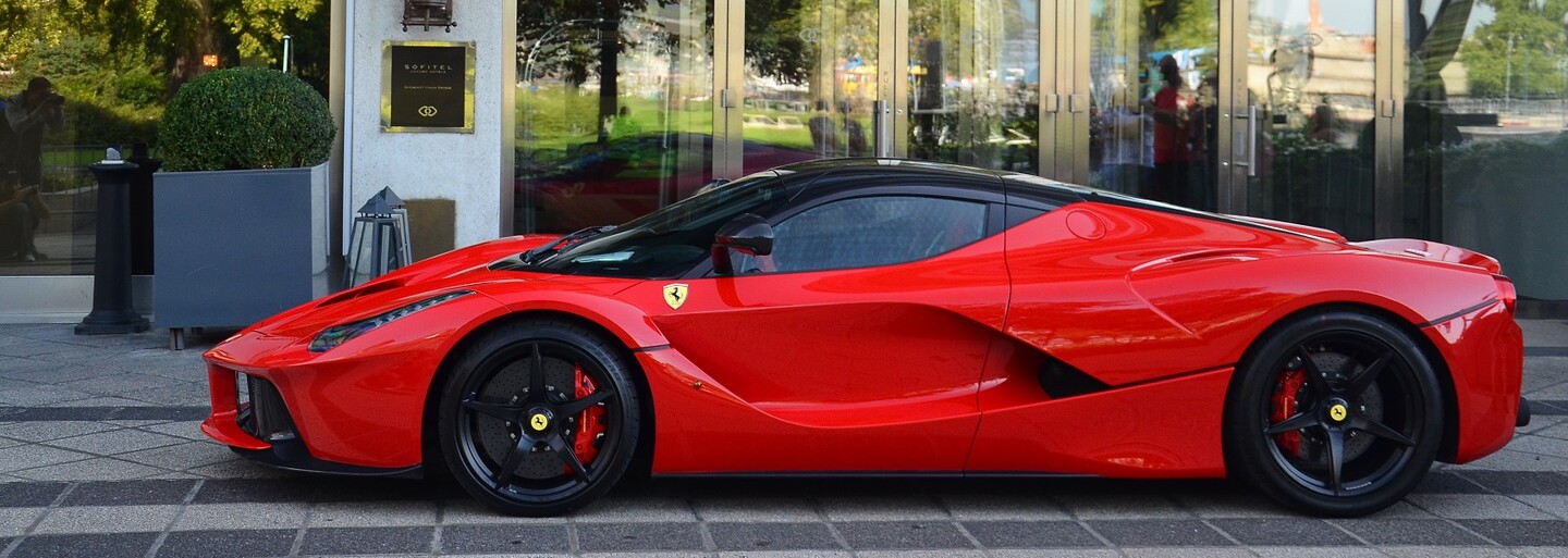 Autentické video odhaluje, jak došlo k nehodě slovenského LaFerrari za přibližně 35 milionů korun