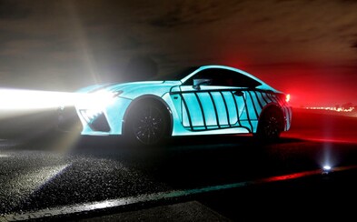 Auto, které tvůj vzrušený tlukot srdce promítne na karoserii. Lexus ukazuje dokonalé spojení mezi řidičem a vozem Auto, které tvůj vzrušený tlukot srdce promítne na karoserii. Lexus ukazuje dokonalé spojení mezi řidičem a vozem