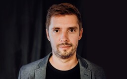 Autor knihy o Matovičovi Mikušovič: Funkcia ho zmenila hlavne vizuálne, bol emotívnejší, útočnejší a vzťahovačnejší ako v opozíci