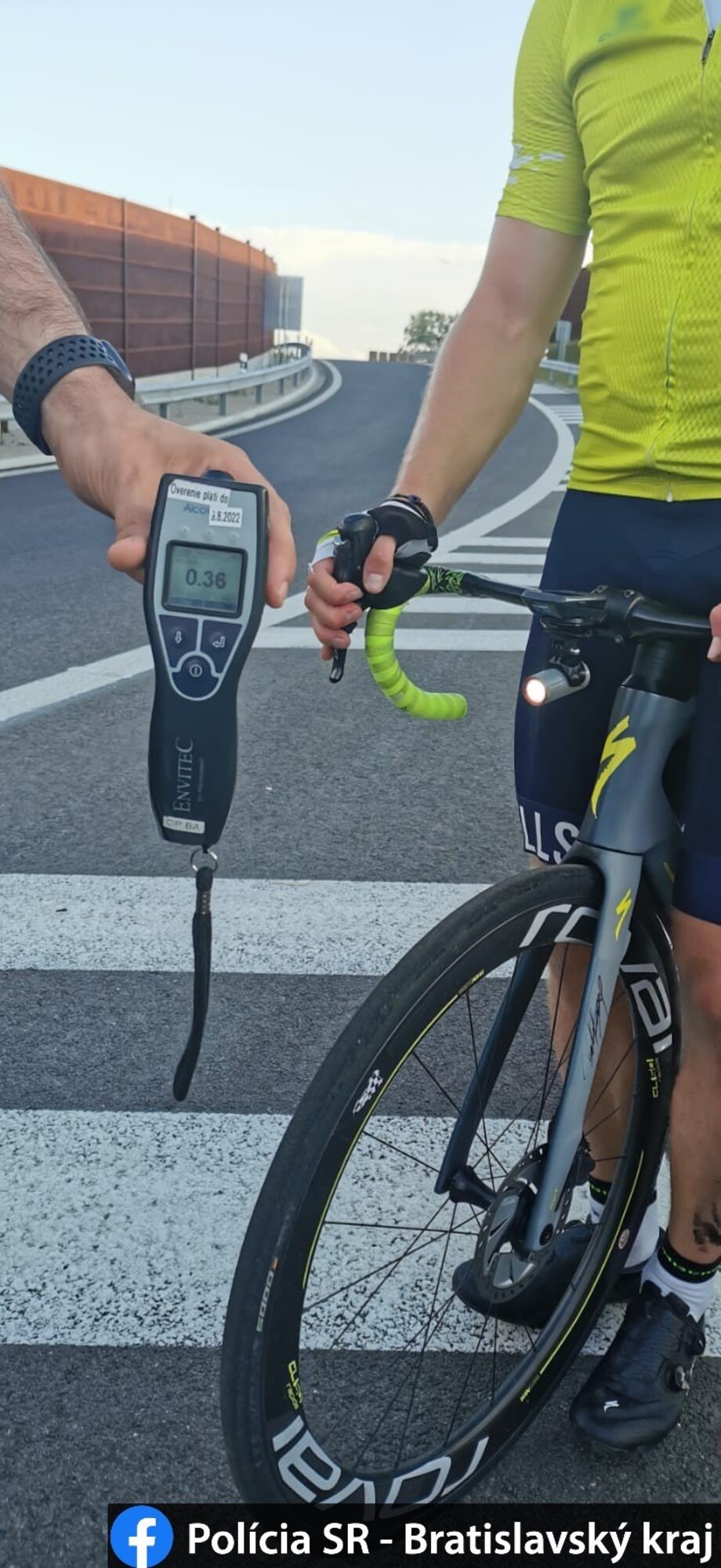 cyklista, alkohol, polícia