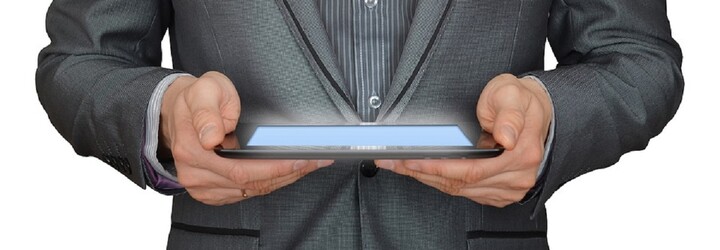 Podle kanadského filozofa Charlese Taylora nám moderní technologie berou svobodu, kterou můžeme znovu objevit v tradicích