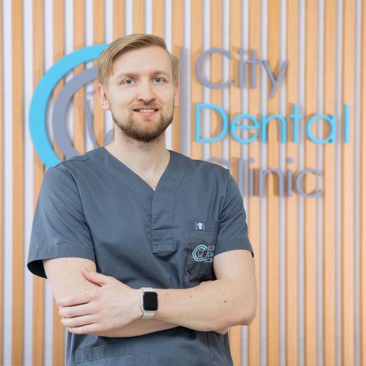 MDDr. Matúš Radulay zo zubnej kliniky City Dental Clinic.