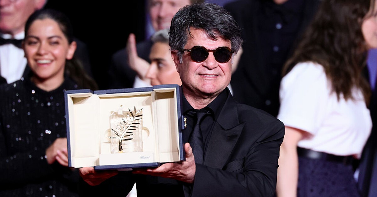 Zlatou palmu získal v Cannes íránský režisér. Jeho film vypráví silný příběh