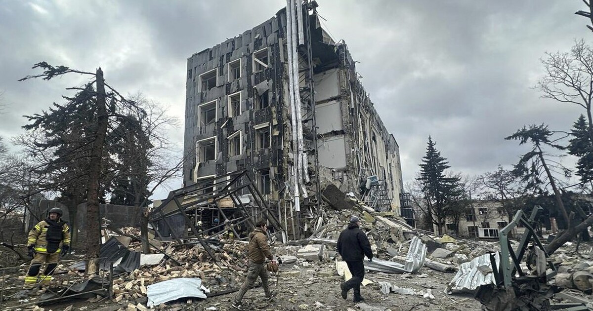 Rusko nasadilo na Ukrajině novou zbraň. Technologii získalo ze zahraničí