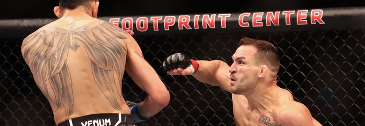 VIDEO: Kandidát na UFC knokaut roka. Chandler zdolal Fergusona v neľútostnom súboji
