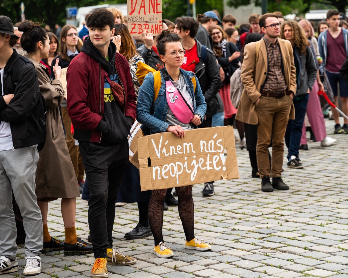 studentská demonstrace Budoucnost neškrtneš