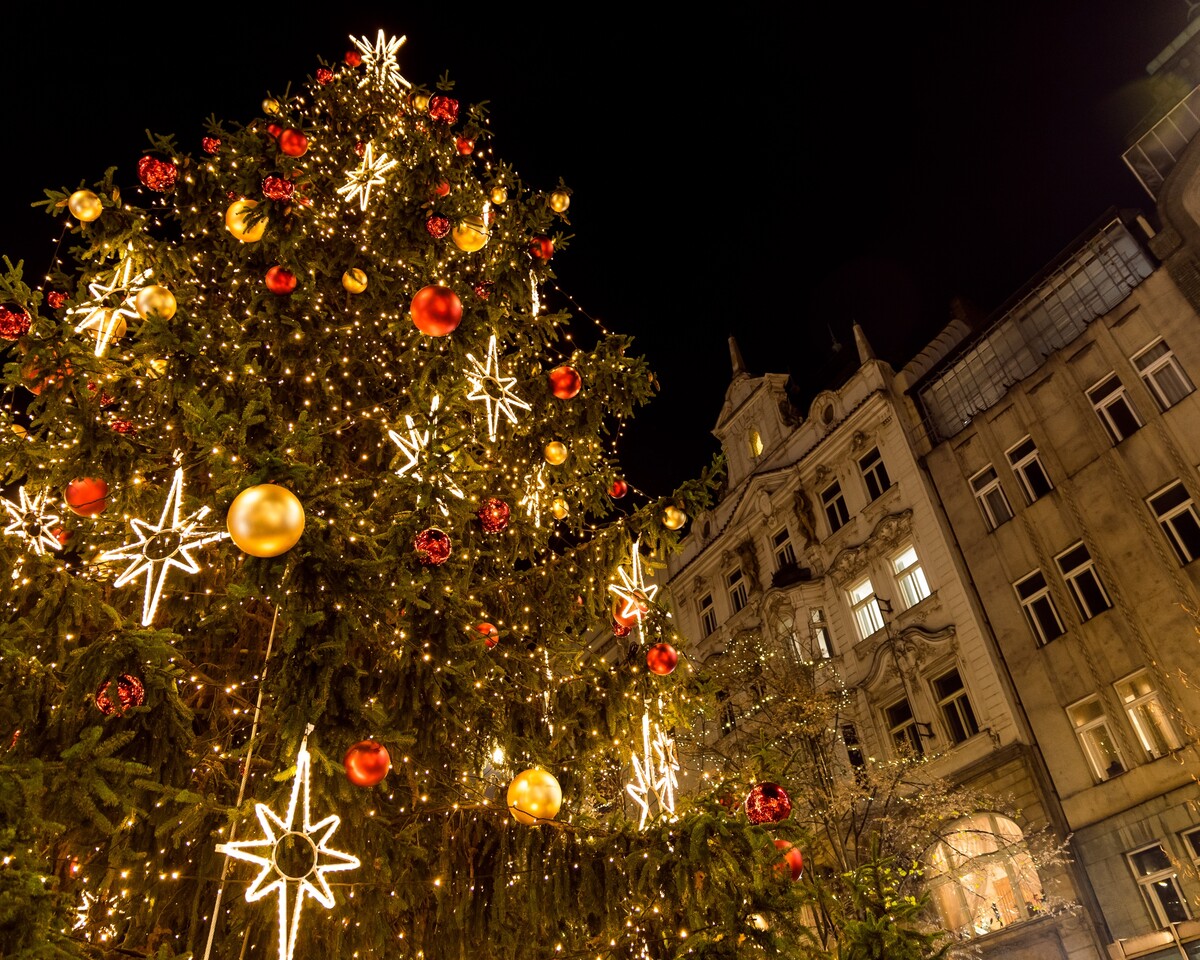 Vánoční trhy na Václavském náměstí v Praze.