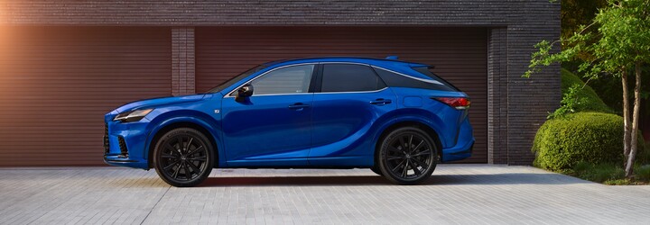 Lexus RX piatej generácie je realitou a jeho dominantou je opäť osvedčená hybridná technika