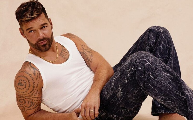 Ricky Martin čelí obvinění, že měl sexuální vztah s vlastním synovcem. Je to nechutná lež, reaguje zpěvák.
