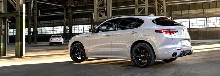 Alfa Romeo oprášilo slavné označení Ti. Pyšnit se jím nově může Stelvio s výkonem 280 koní
