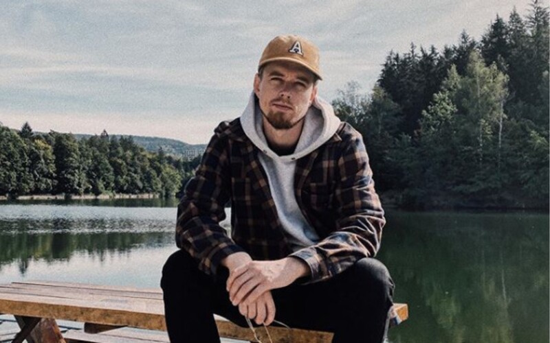 Paulie Garand to sellí jako Pablo a nepatří nikomu. Pusť si žhavou novinku s originálním klipem.