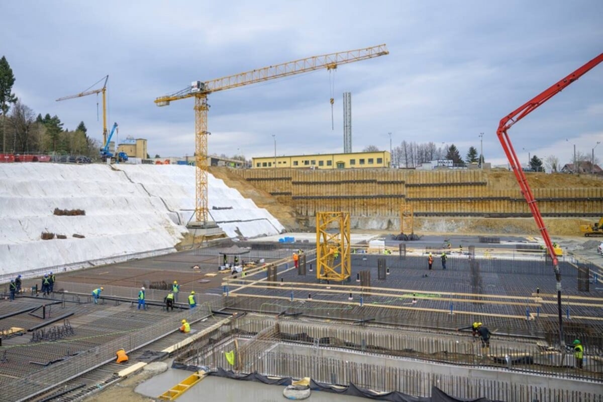 Výstavba novej vojenskej nemocnice v Prešove 14. apríla 2025.