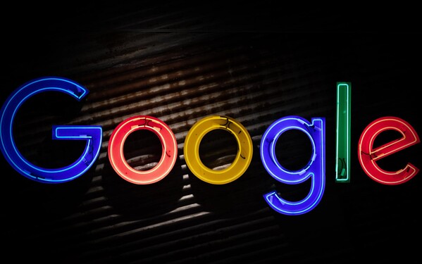 V ktorom roku vznikol Google? 