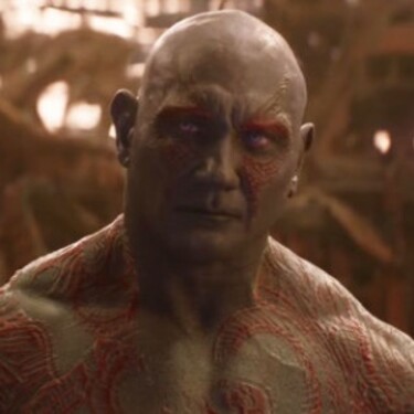 Ako dlho stál Drax podľa jeho slov nepozorovane v prítomnosti Gamory a Star-Lorda?