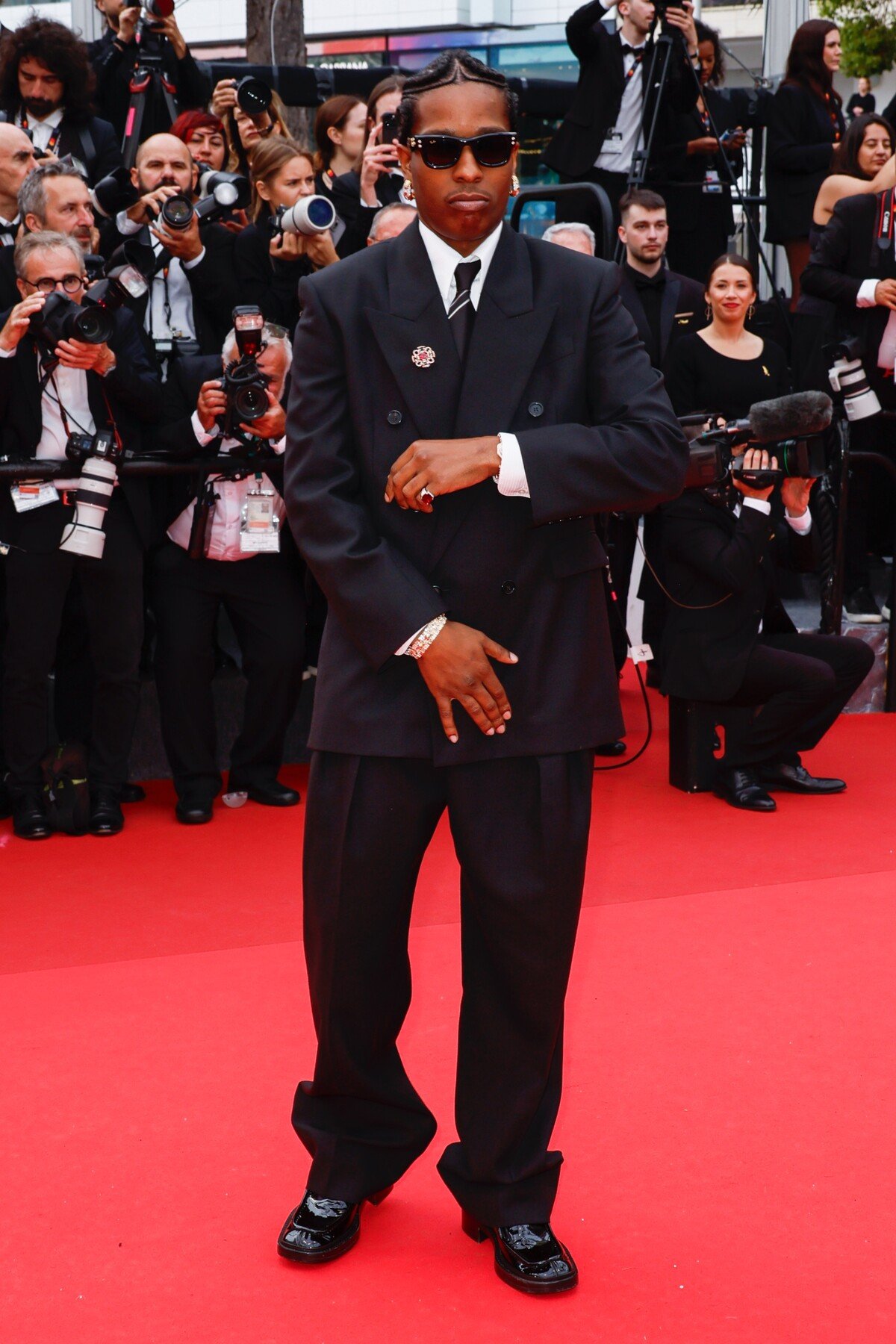 A$AP Rocky v obleku Saint Laurent.