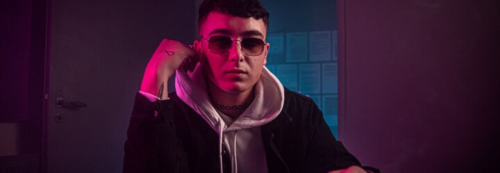 Dva roky jsem měl psycho vztah, tak jsem vypsal bolest do tracků. AMK je nová hvězda, co to dotáhla až do Universal Music