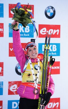 Zatím nejúspěšnější českou biatlonistkou je Gabriela Soukalová. Trojnásobná olympijská medailistka, mistryně světa a také vítězka celkového hodnocení Světového poháru. Ve které sezoně velký křišťálový globus získala?